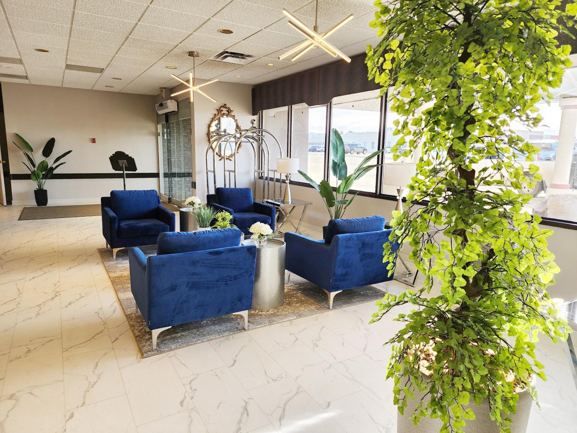 Days Inn & Conference Centre By Wyndham Camrose Norsemen エクステリア 写真