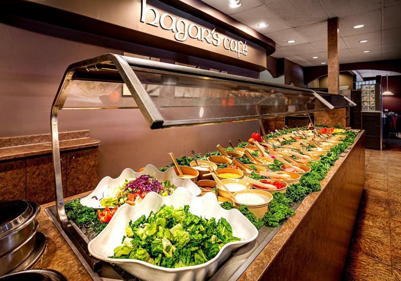 Days Inn & Conference Centre By Wyndham Camrose Norsemen エクステリア 写真